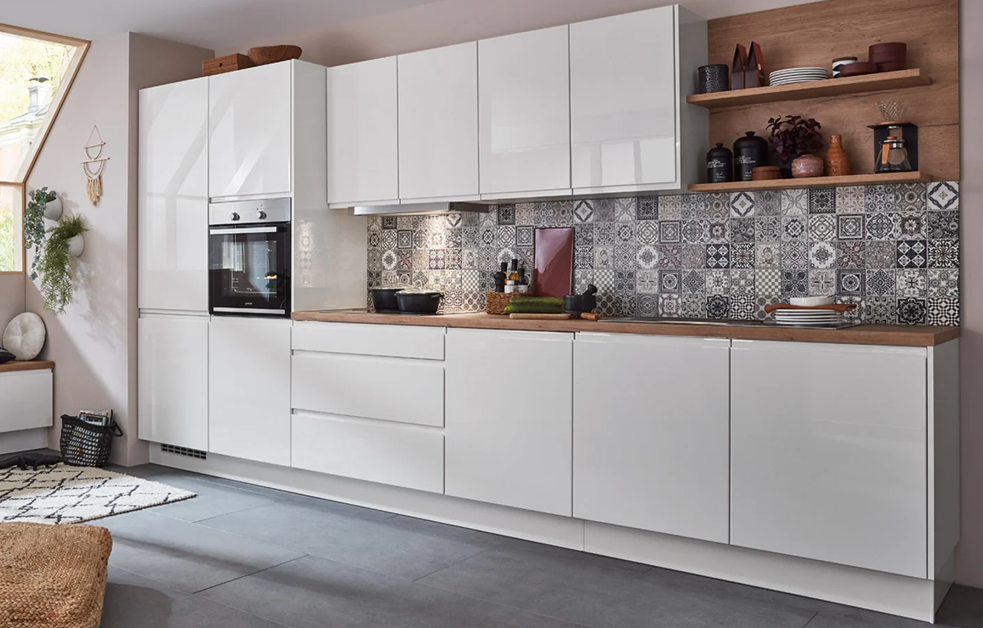 Nobilia Pura kitchen - high-gloss lacquer with built-in J profile handle